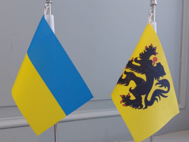 Flags of Ukraine and Flanders