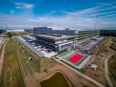 Nike Expands European Distribution Center in Flanders Nike Expands European Distribution Center in Flanders